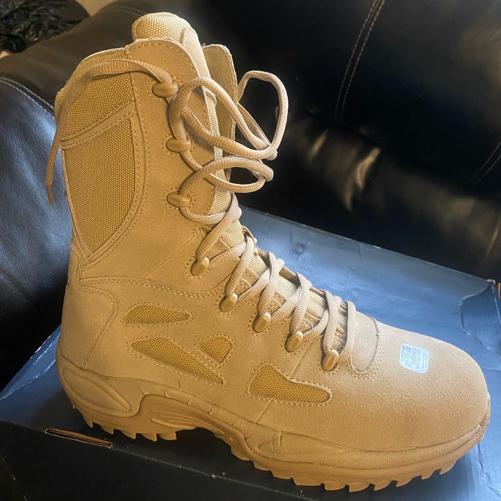 Reebok 10.5 W Desert Tan Boots